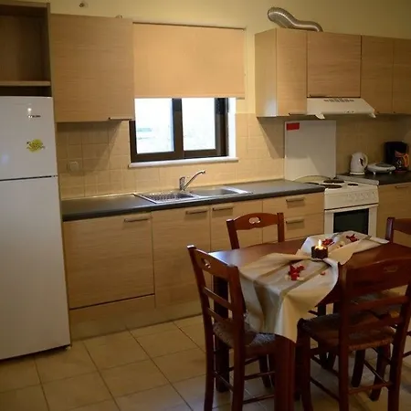 Gereoudis Seaview Apartments-pool & Bar Kolymbari