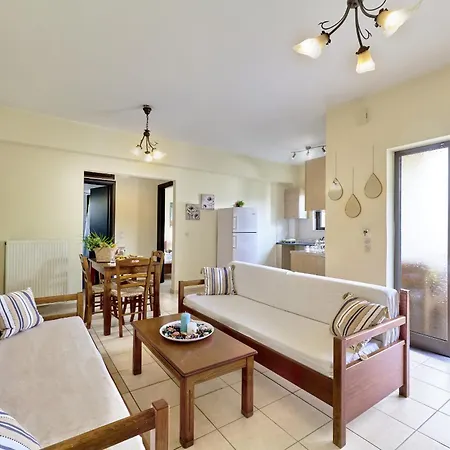 Gereoudis With Sea View & Pool Aparthotel