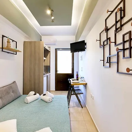 Gereoudis With Sea View & Pool Aparthotel 3*