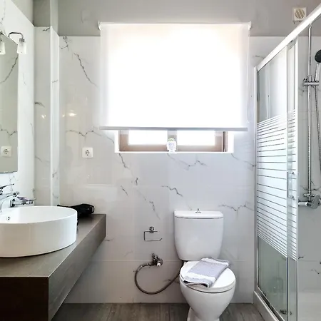 Gereoudis With Sea View & Pool Aparthotel 3*