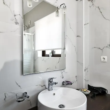 Lägenhetshotell Gereoudis With Sea View & Pool 3*
