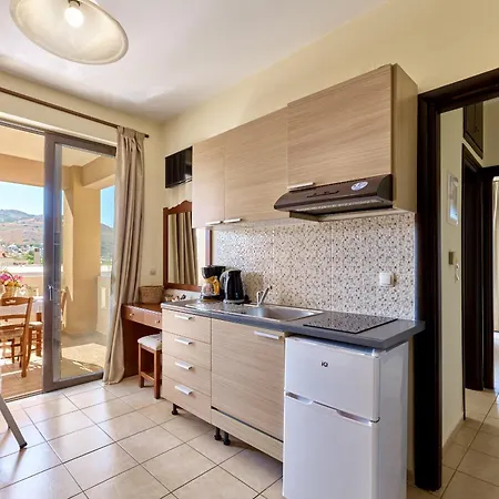 Gereoudis With Sea View & Pool Aparthotel