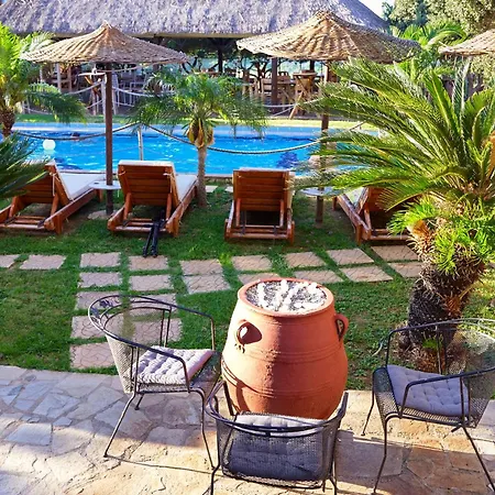 Gereoudis With Sea View & Pool Aparthotel Kolimvárion