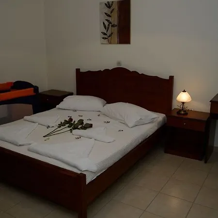 Gereoudis With Sea View & Pool 3*