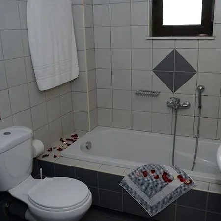 Gereoudis Seaview Apartments-pool & Bar Kolimvári